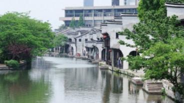 四季时尚的沫沫